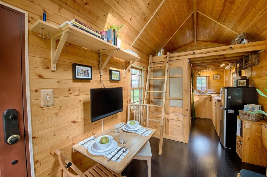 Тини Хаус 4х6