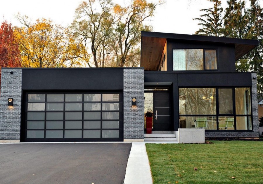 Двухэтажный домик с плоской крышей