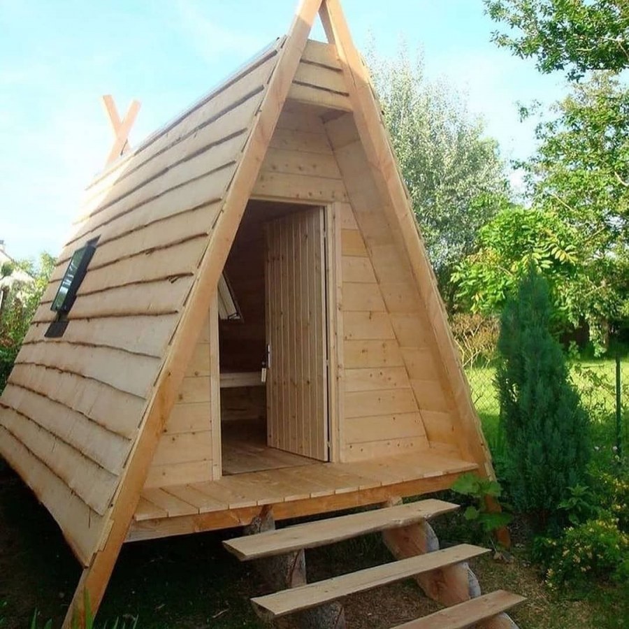 Домик шалаш для дачи