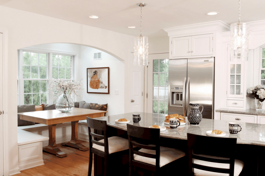 Планировка кухни с обеденной зоной