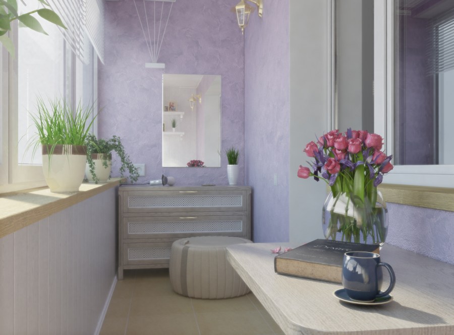 Лоджия в сиреневых тонах