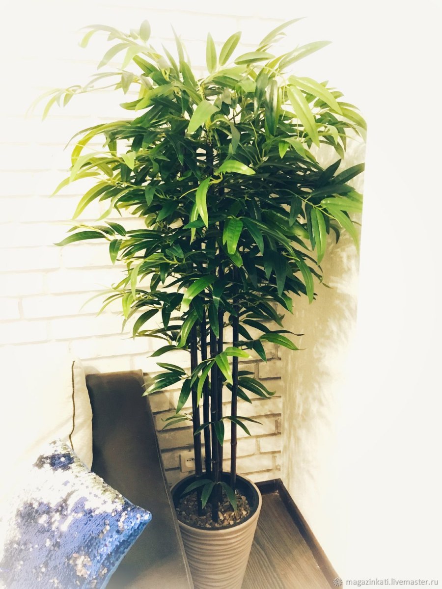 Искусственное дерево для интерьера