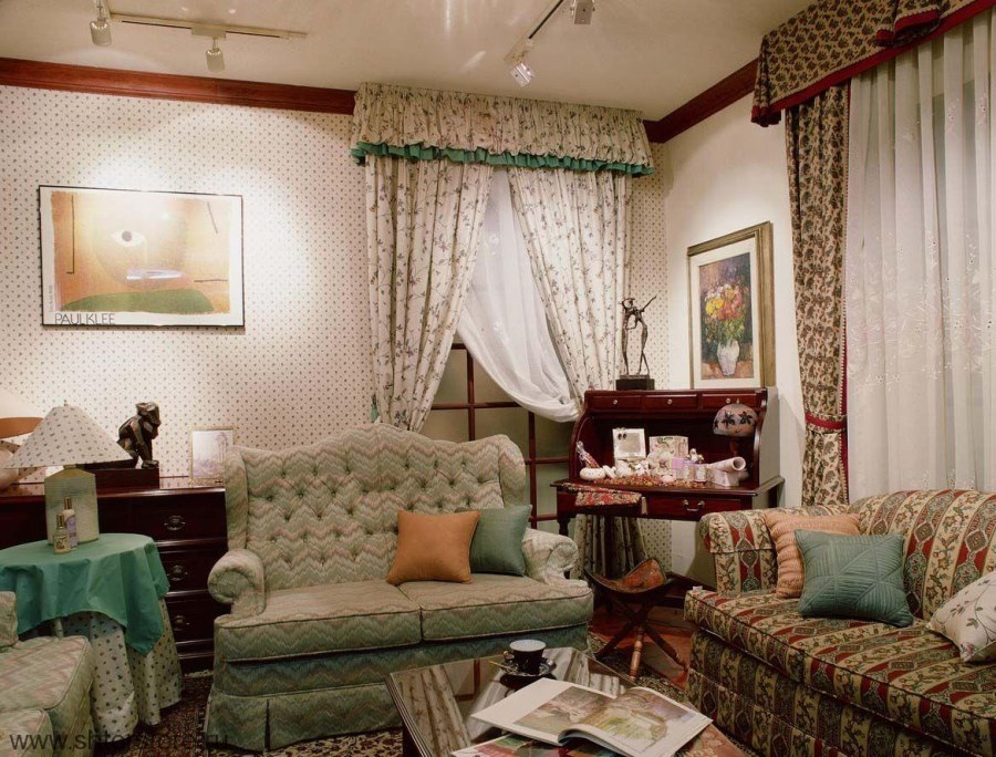 Маленькая гостиная в стиле Кантри