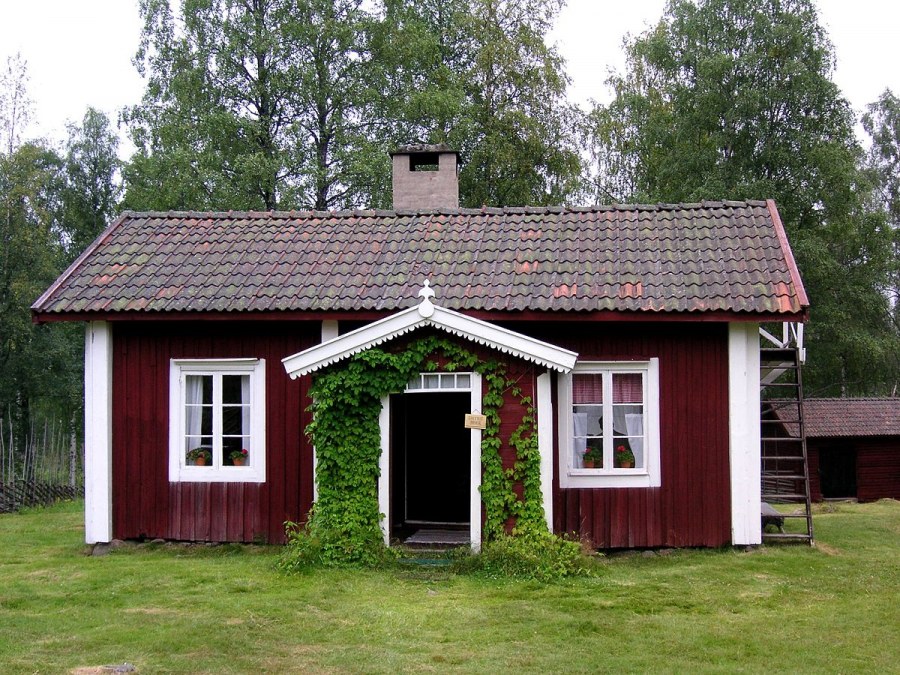 Красный финский домик