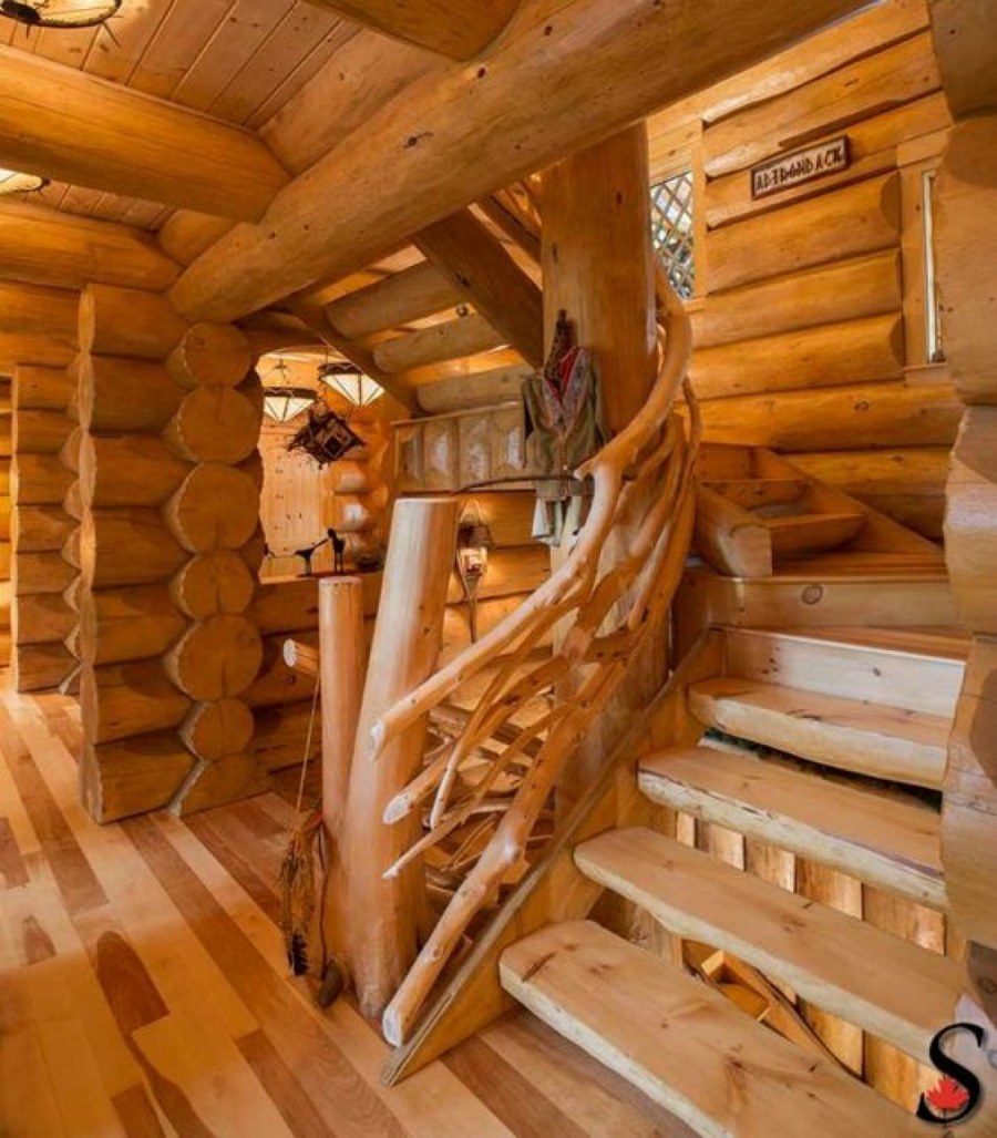 Лестница из бревна