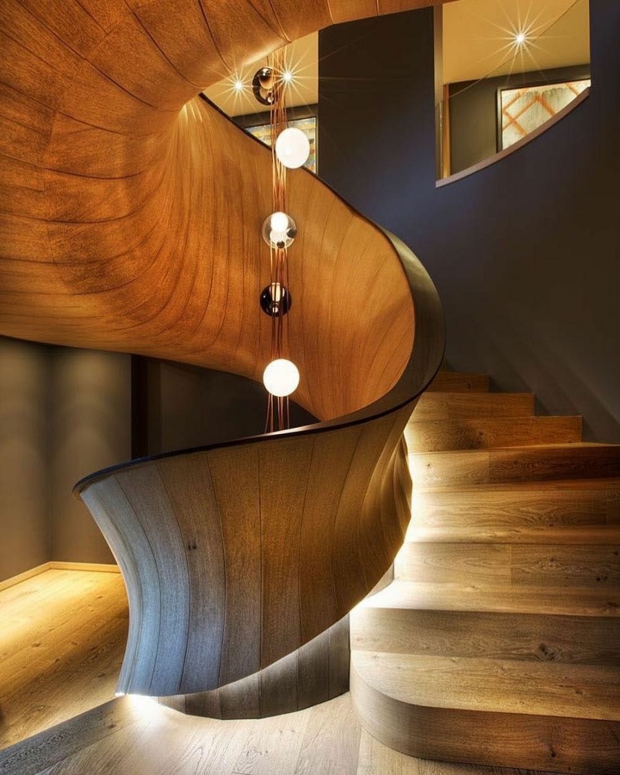 Оригинальные лестницы из дерева