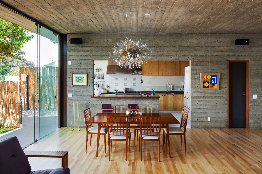 Обшить кухню в частном доме ламинатом