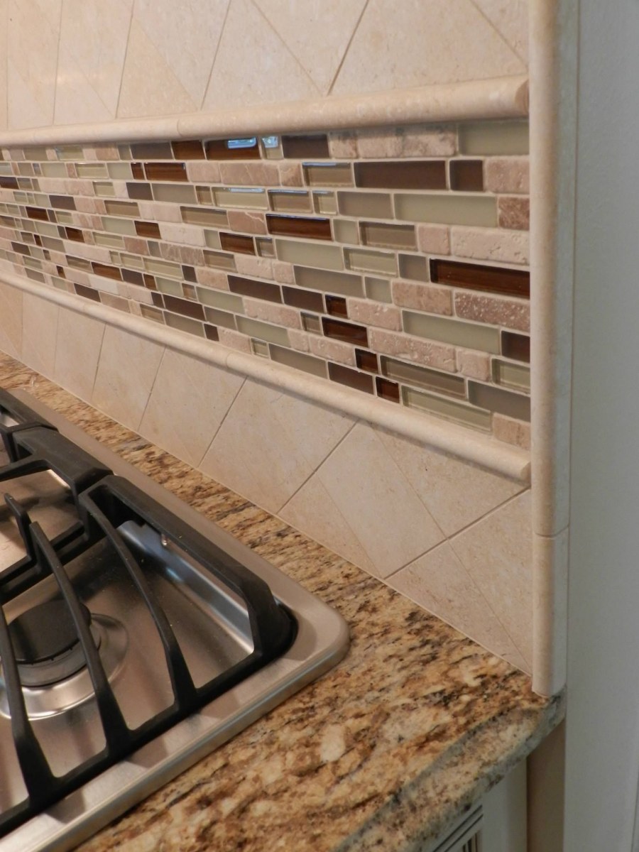 Антресоли на кухне под потолок