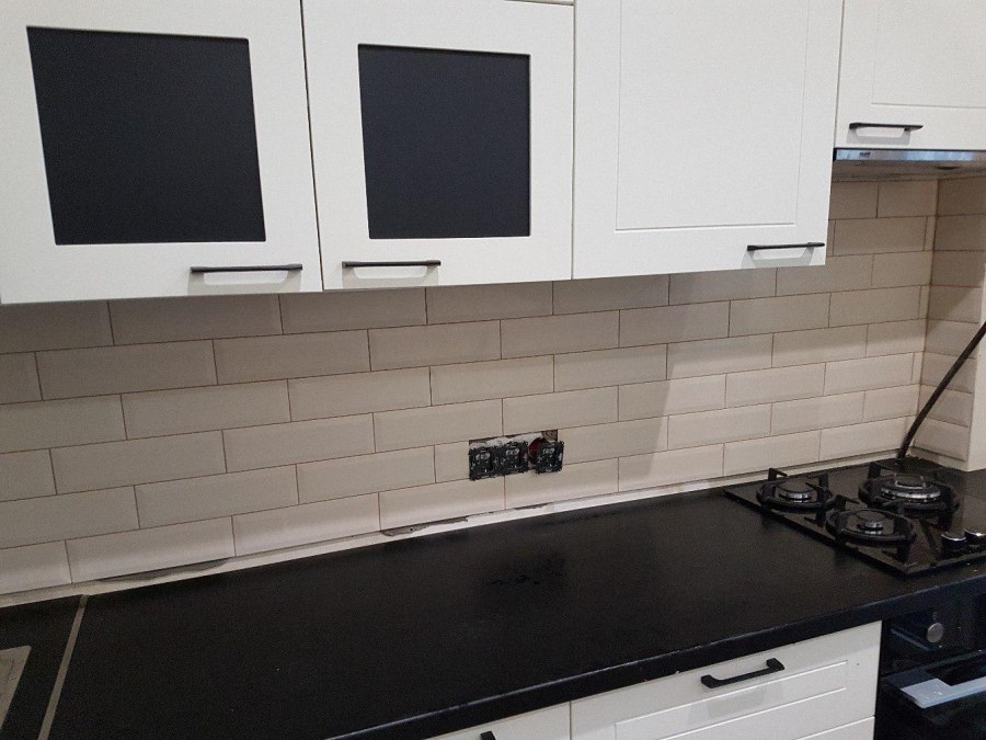 Кухня без плинтуса на столешницу