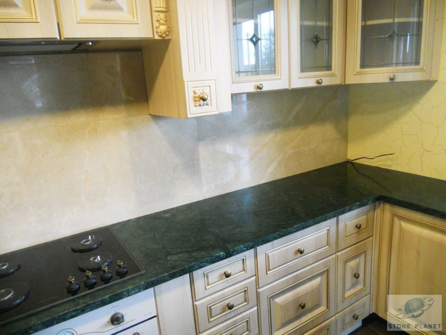 Столешница и стеновая панель из акрилового камня