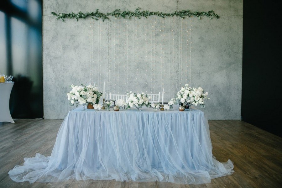 Бело голубая свадьба президиум