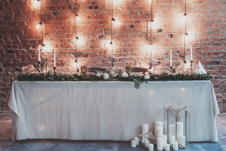 Президиум молодоженов стильно