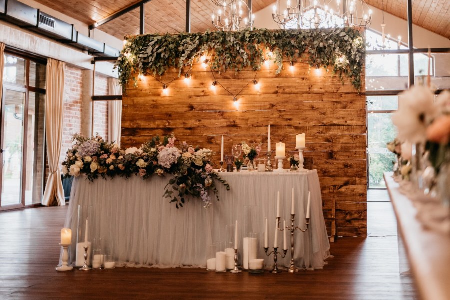 Декор стола молодоженов