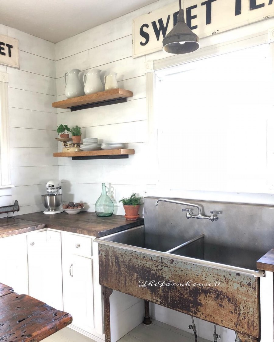 Кухня в стиле гранж в квартире