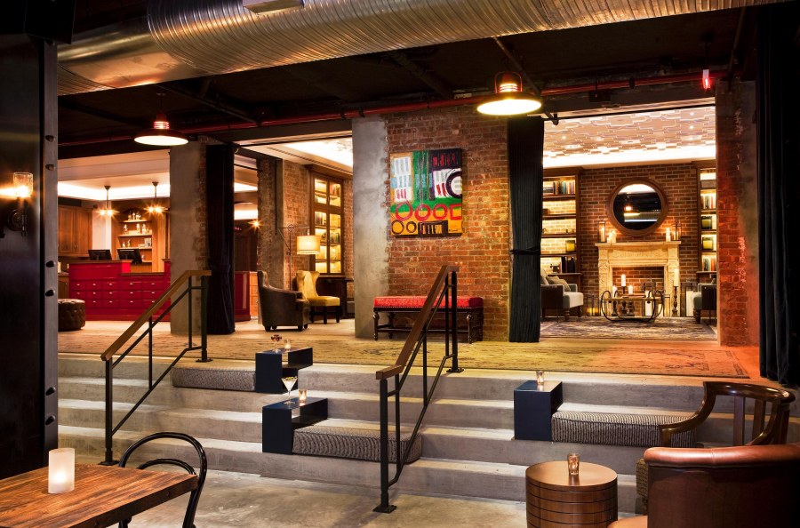 Вестибюль ресторана в стиле лофт