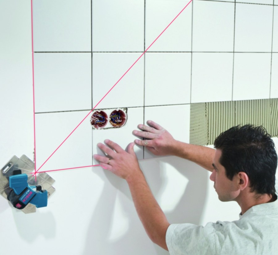 Укладка плитки на стену