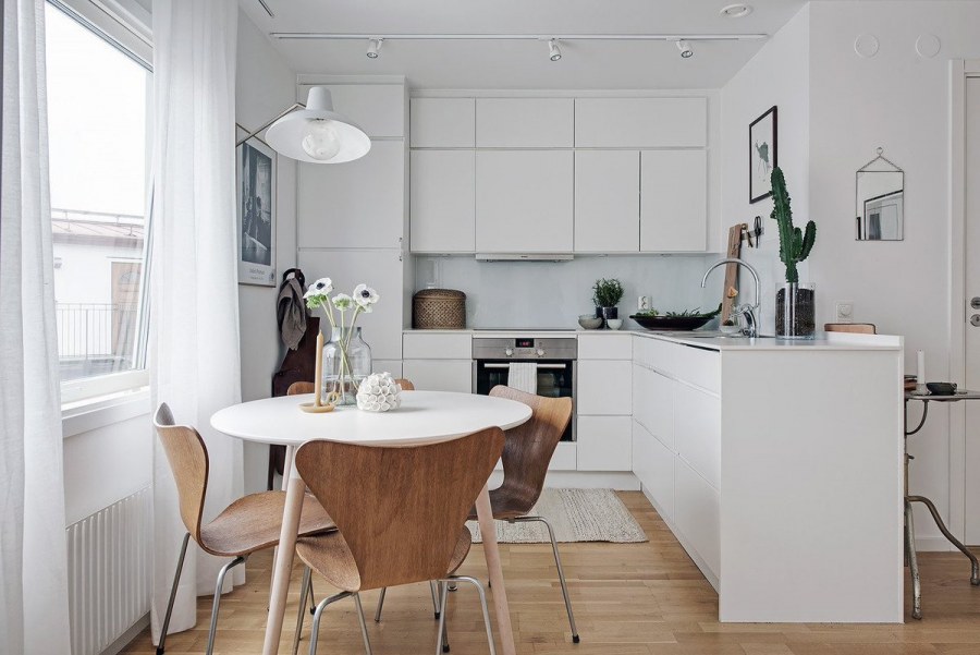 Маленькая кухня в скандинавском стиле в квартире