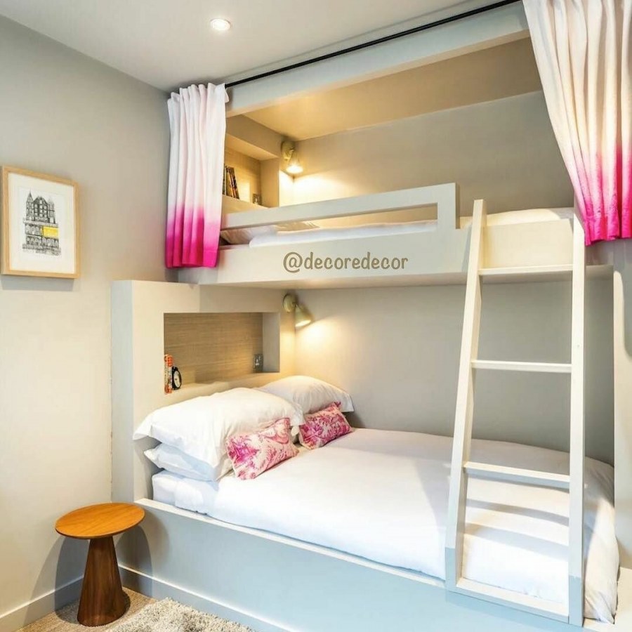 Комната с двухэтажной кроватью