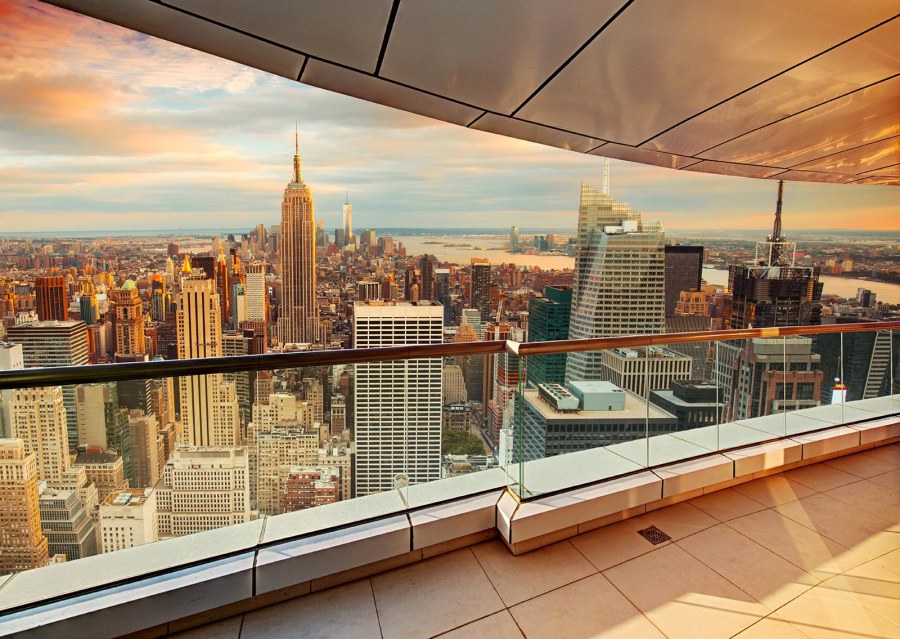 Вид с балкона небоскреба