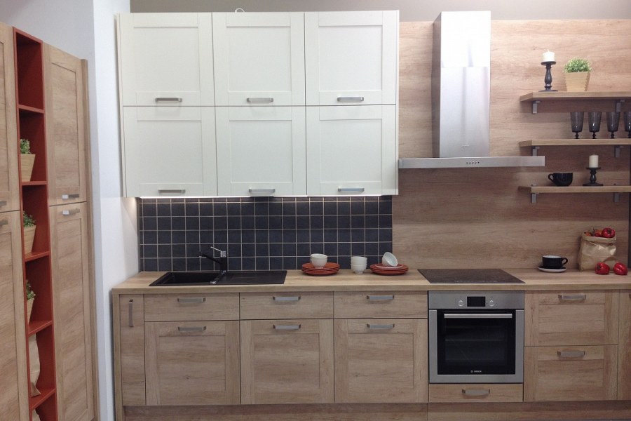 Лорена кухни Манетти