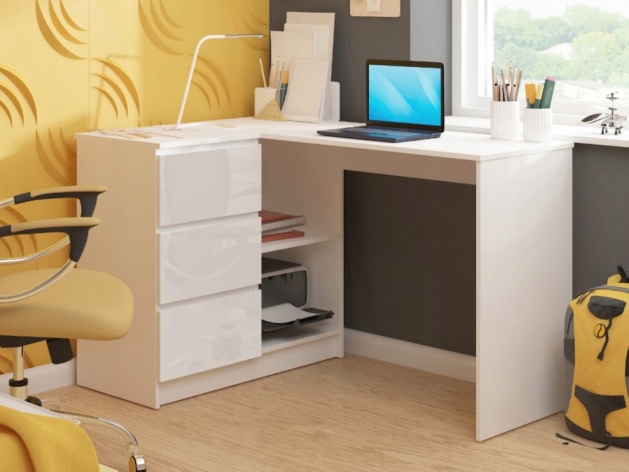 Рабочее место в маленькой комнате