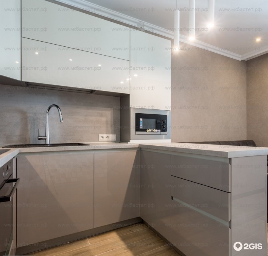 Серая матовая кухня