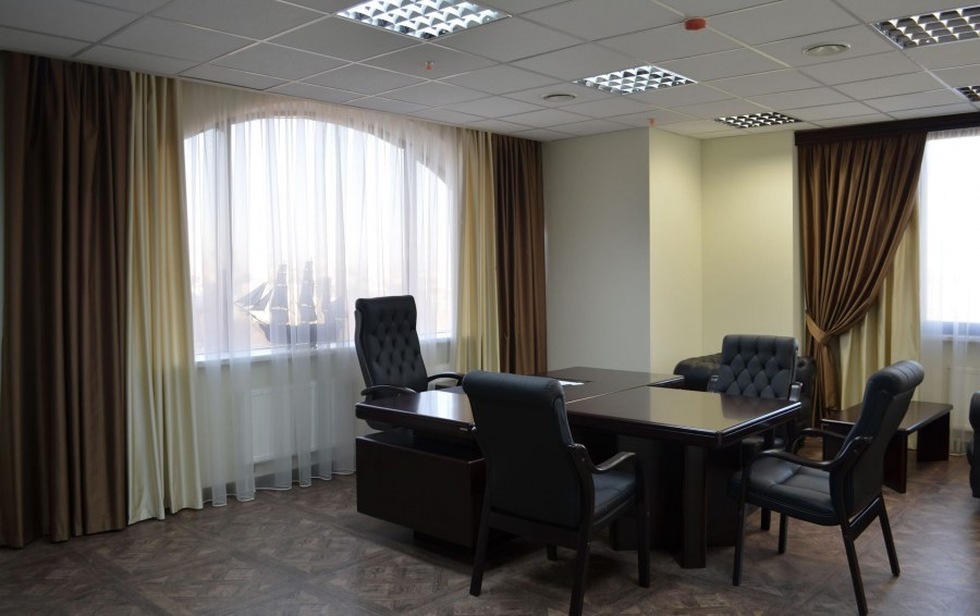 Шторы в кабинет руководителя