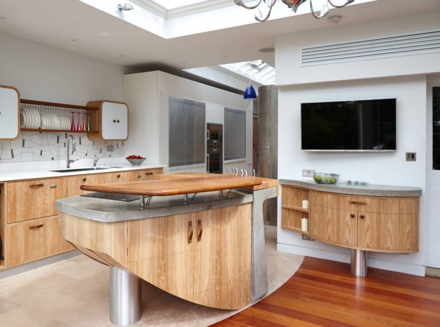 Оригинальный кухонный остров