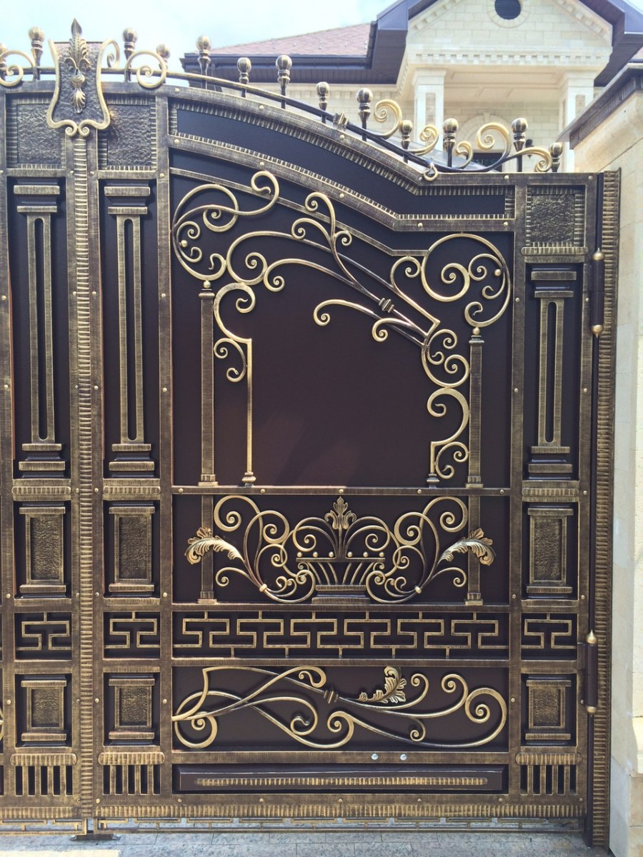 Кованые ворота Версаче