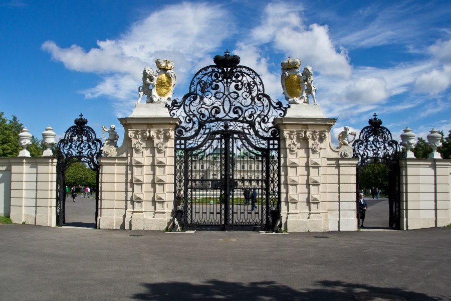 Ограда в стиле Барокко