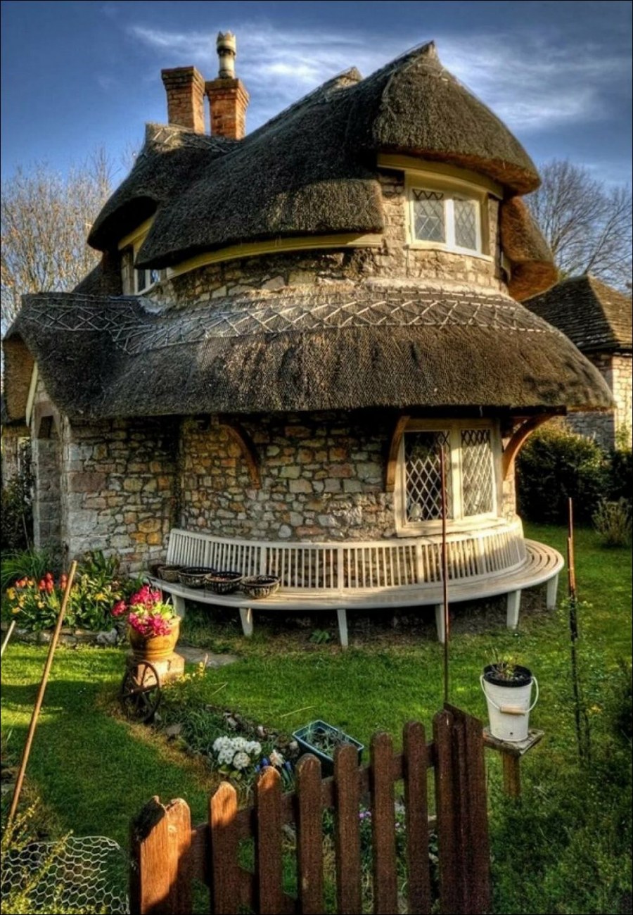 Особняк из самана в Англии