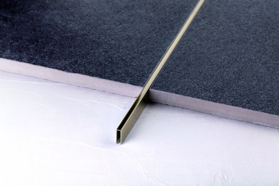 Т-образный профиль из нержавеющей стали т*2700*25 полированный