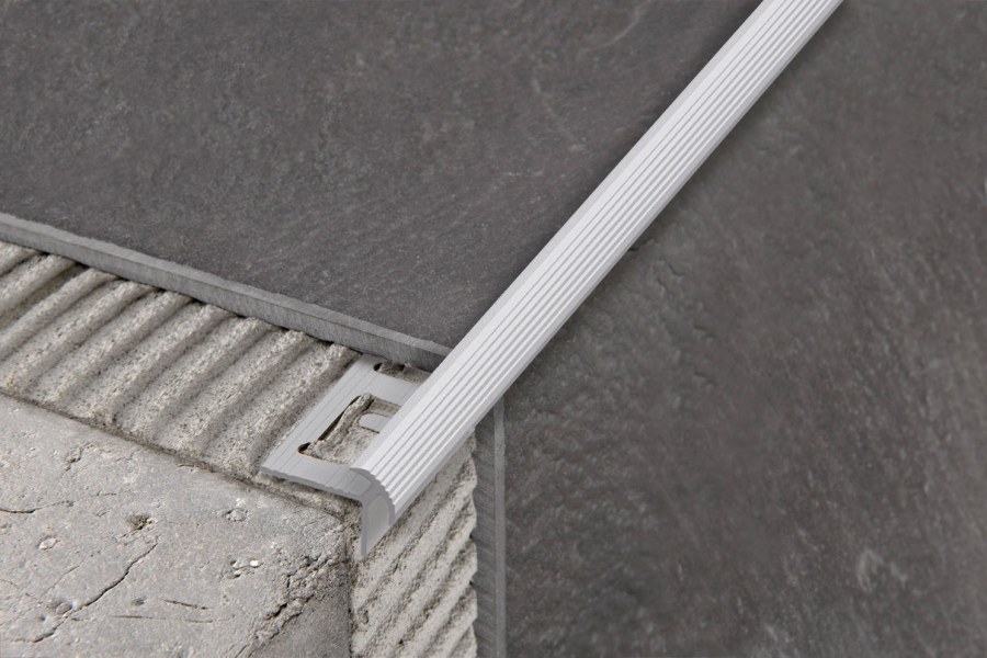 Алюминиевый профиль для ступеней Alp-06