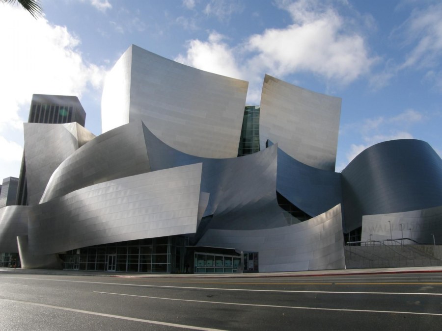Walt Disney Concert Hall (Лос-Анджелес, США, 2003)