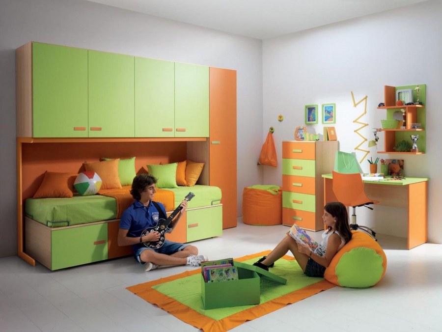 Оранжевая детская комната