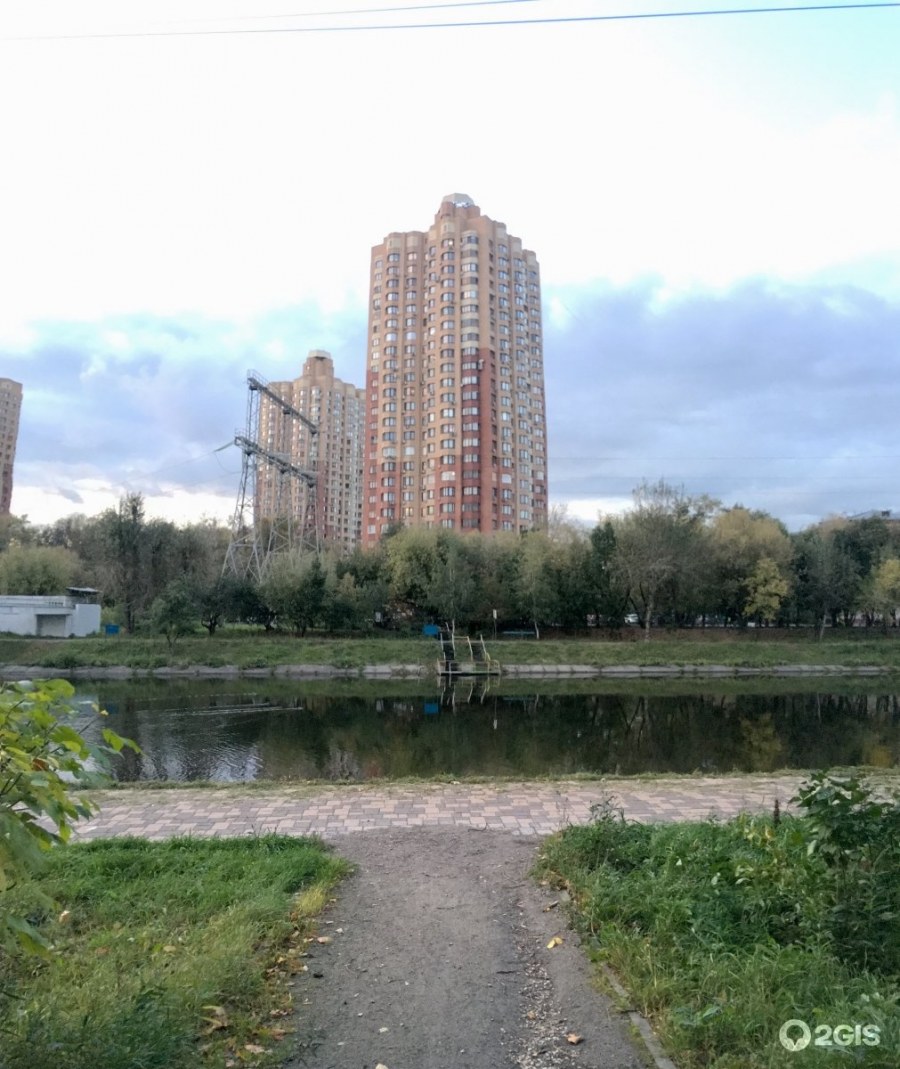 Плавучий дом хаусбот