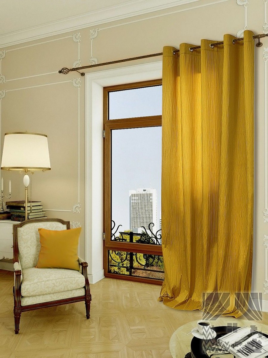Золотистые занавески в спальню