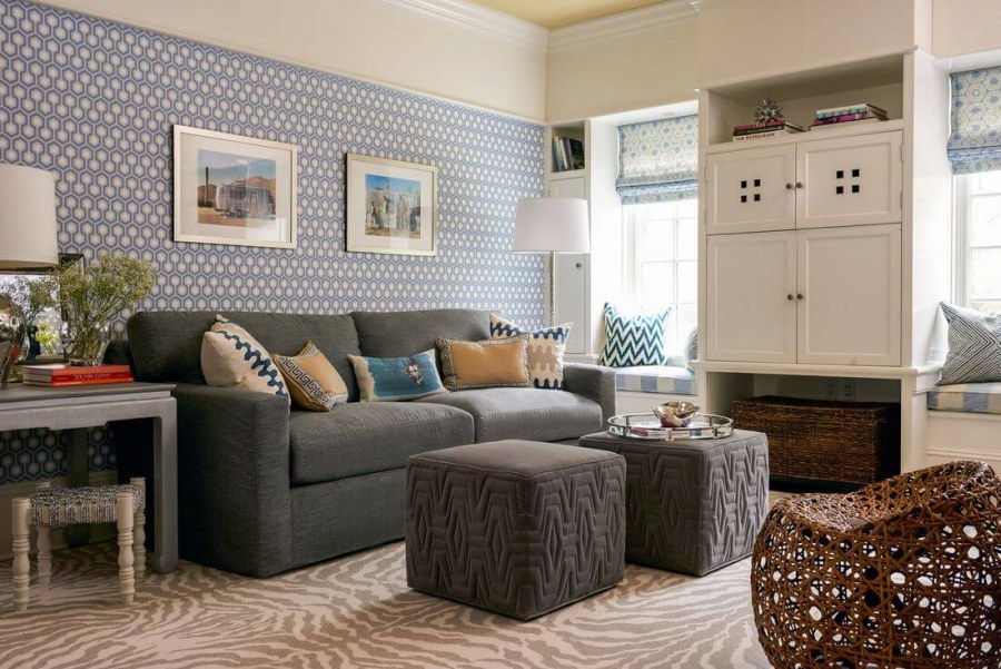 Сочетание обоев в гостиной