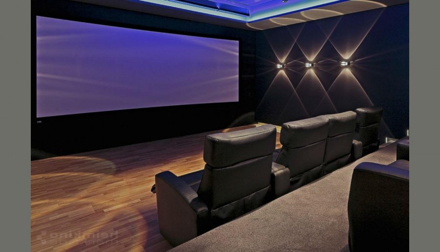 Гостиная с домашним кинотеатром