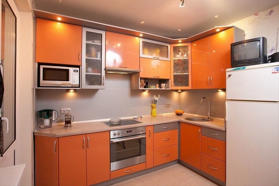Кухни оранжевого цвета