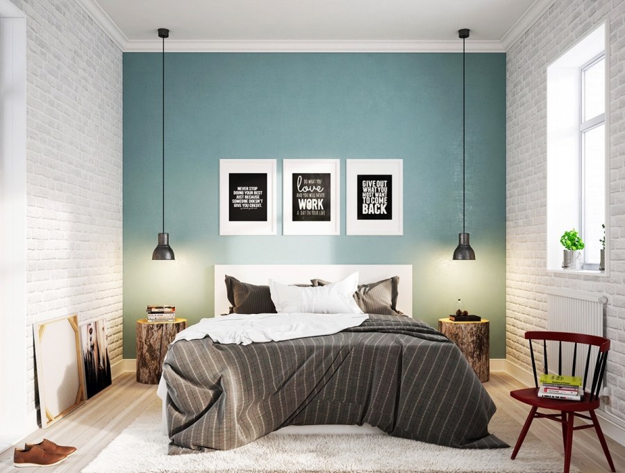 Спальня с синей стеной