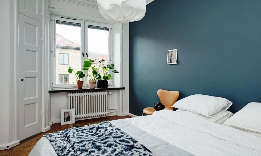 Спальня в скандинавском стиле в светлых тонах