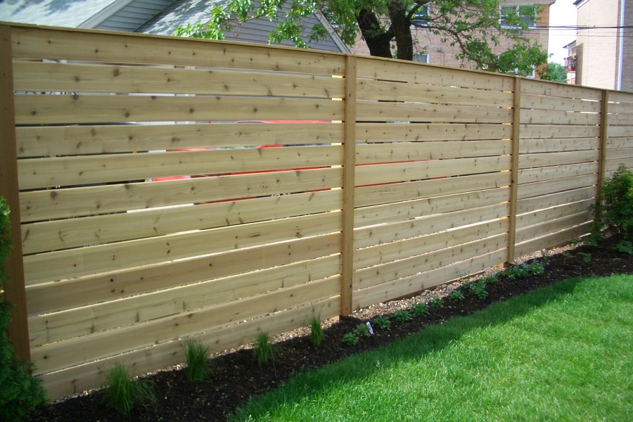 Забор деревянный горизонтальный