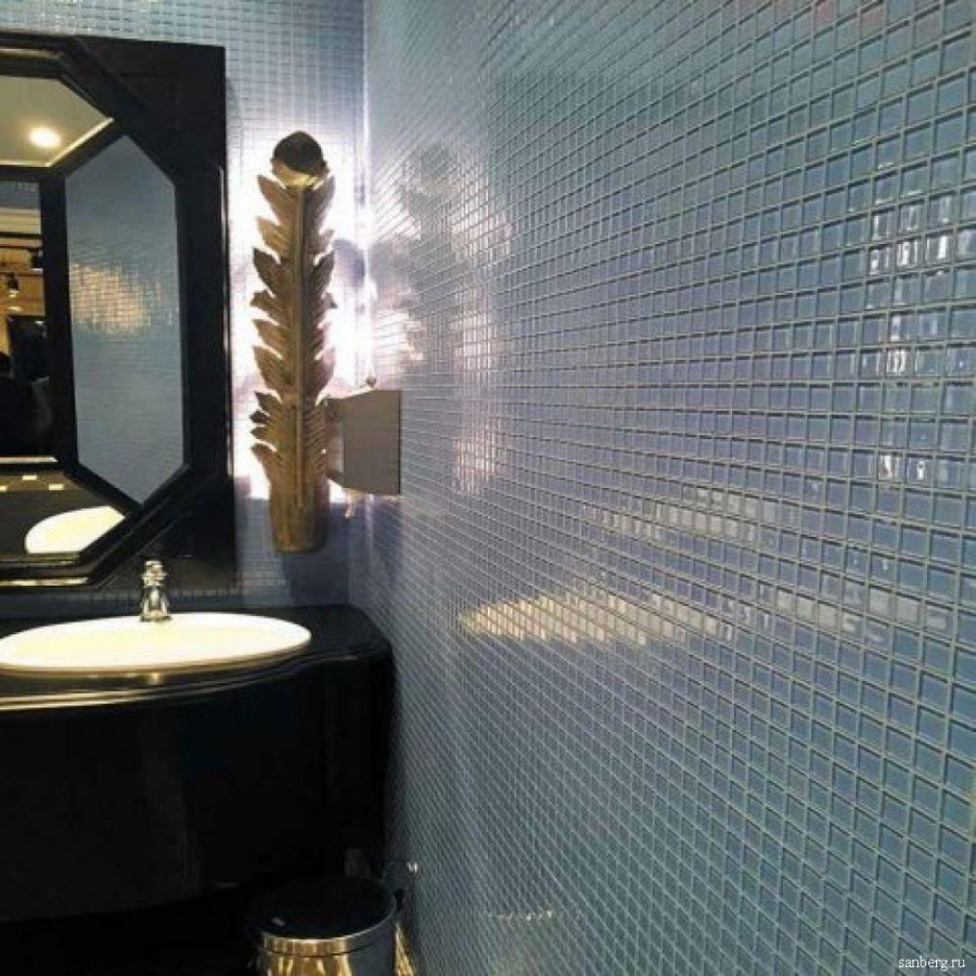 Ванная отделанная мозаикой