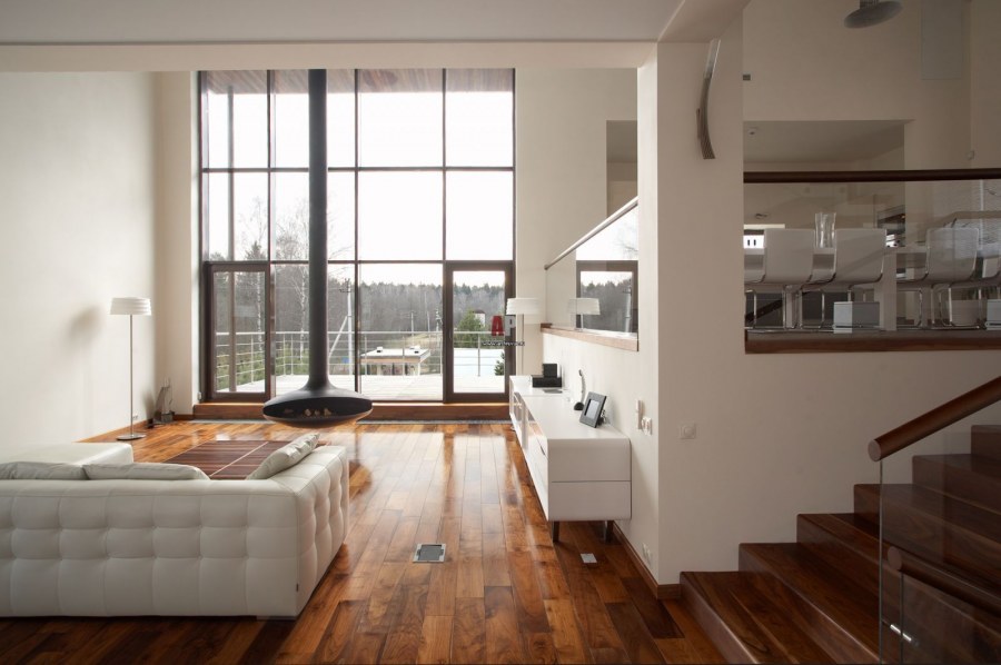 Двухэтажная квартира с панорамными окнами