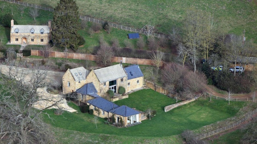 Фрогмор-коттедж фото