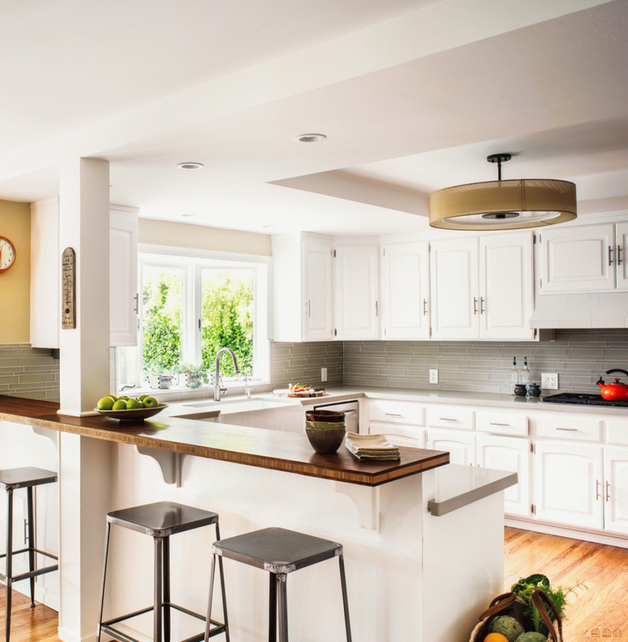 Кухонный остров с барной стойкой