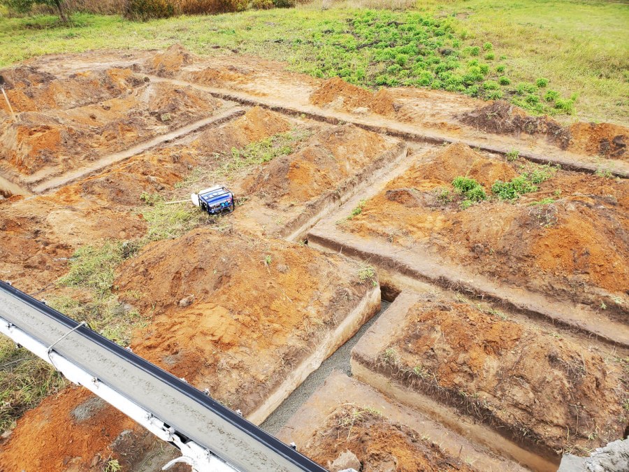 Монтаж фундаментных подушек