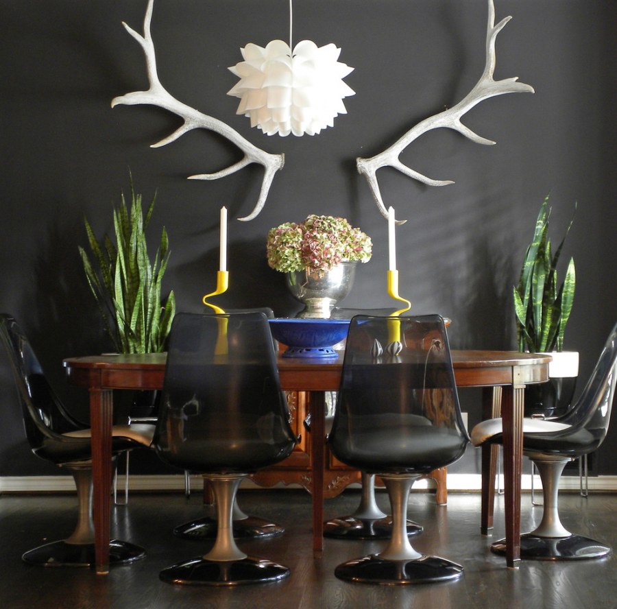 Рога в современном интерьере