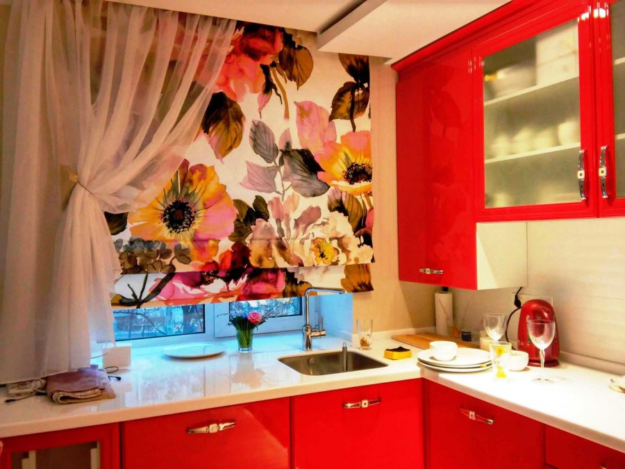 Шторы для светлой кухни